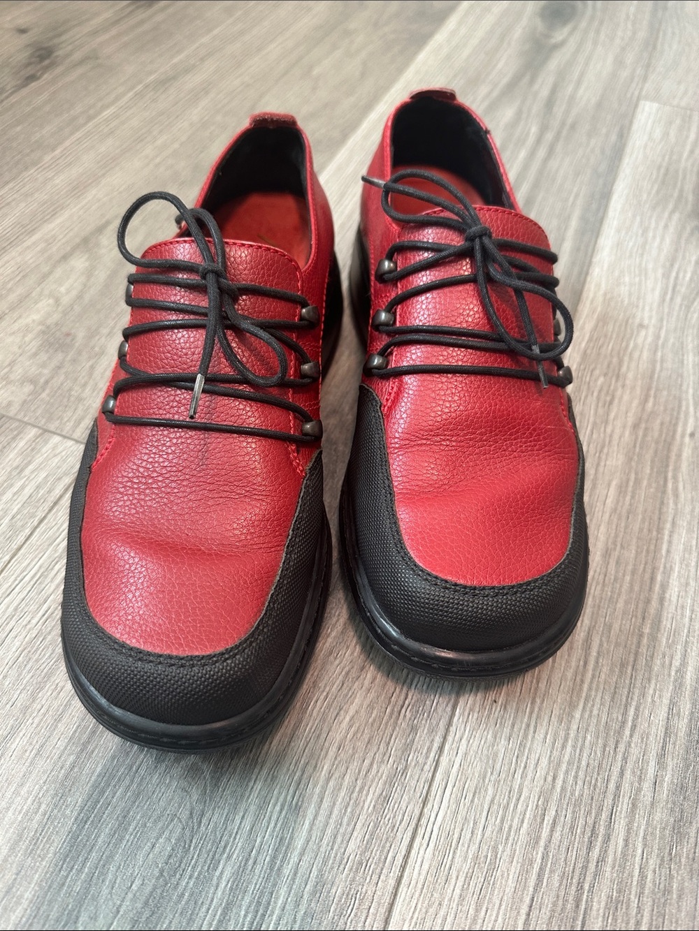 Dansko Janika Red/Black Leather Lace Up Clogs Women's